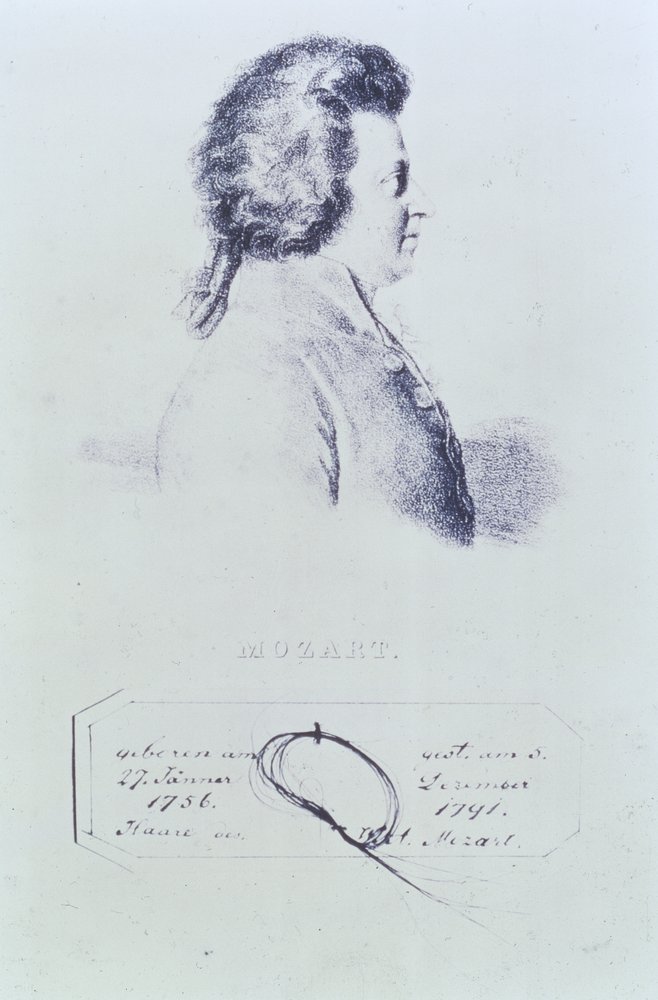 Ritratto di Wolfgang Amadeus Mozart (1756-91) con una ciocca dei suoi capelli attaccata sotto da Austrian School