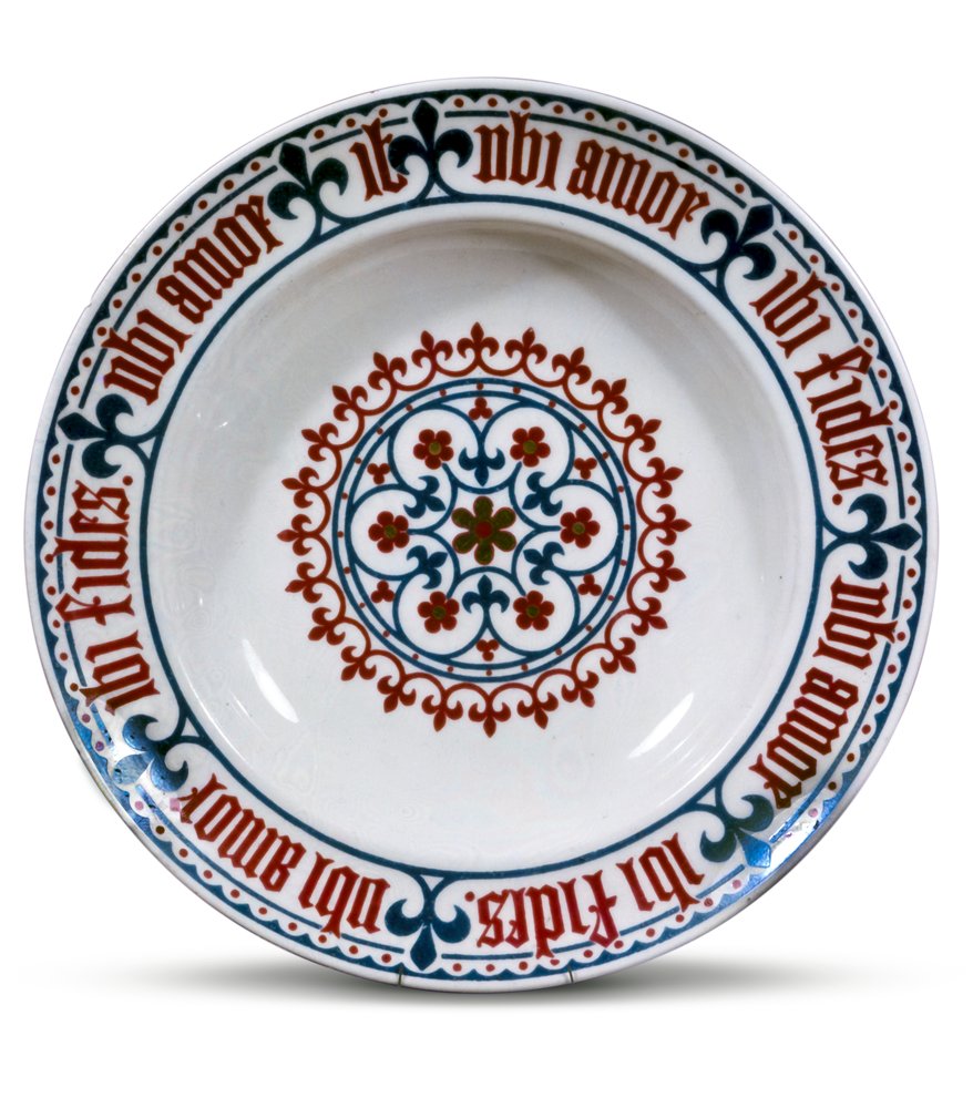 Piatto Minton disegnato da Pugin, 1851 da English School
