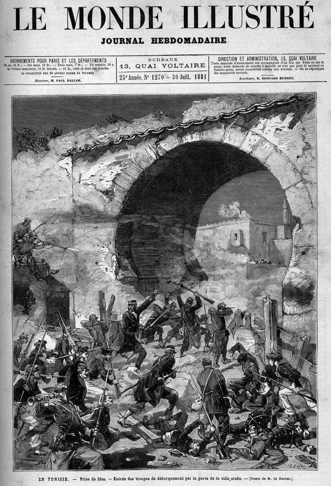 Tunisia, luglio 1881: le truppe francesi presero la città di Sfax in seguito alla rivolta degli abitanti contro il protettorato francese della Tunisia. Incisione di De Haenen. Uno de «Il mondo illustrato», n. 1270 del 30 luglio da Frederic de Haenen