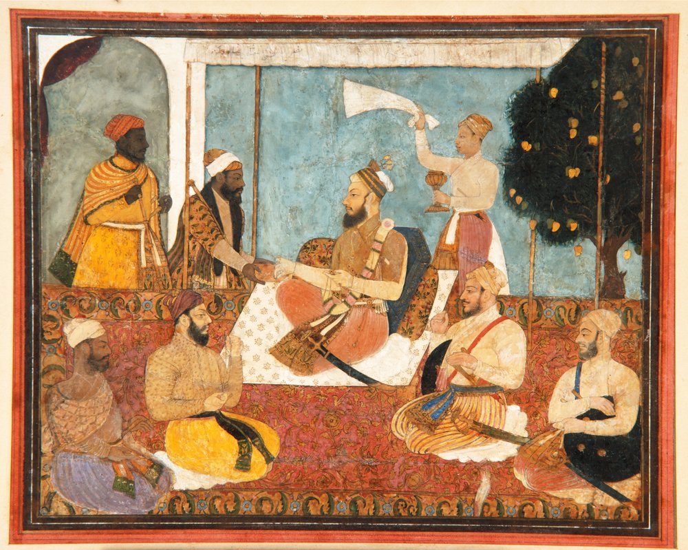 Muhammad Adil Shah sceglie un gioiello, 1650 circa (acquerello opaco e oro su carta) da Indian School