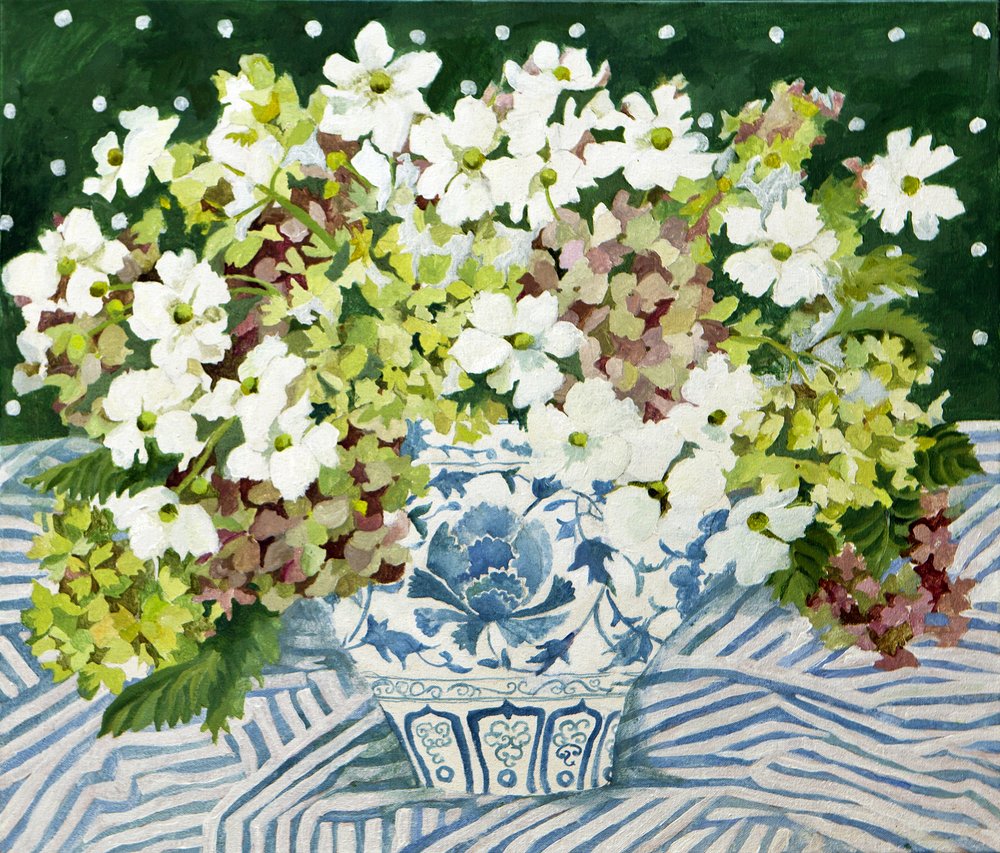Cosmos e ortensie in un vaso cinese, 2013 (acrilico su tela) da Jennifer Abbott