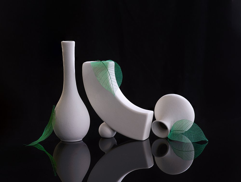 Vasi bianchi, foglie verdi da Alice Sheng