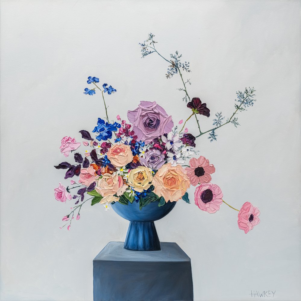 Mazzo di fiori pastello in blu da Angela Hawkey
