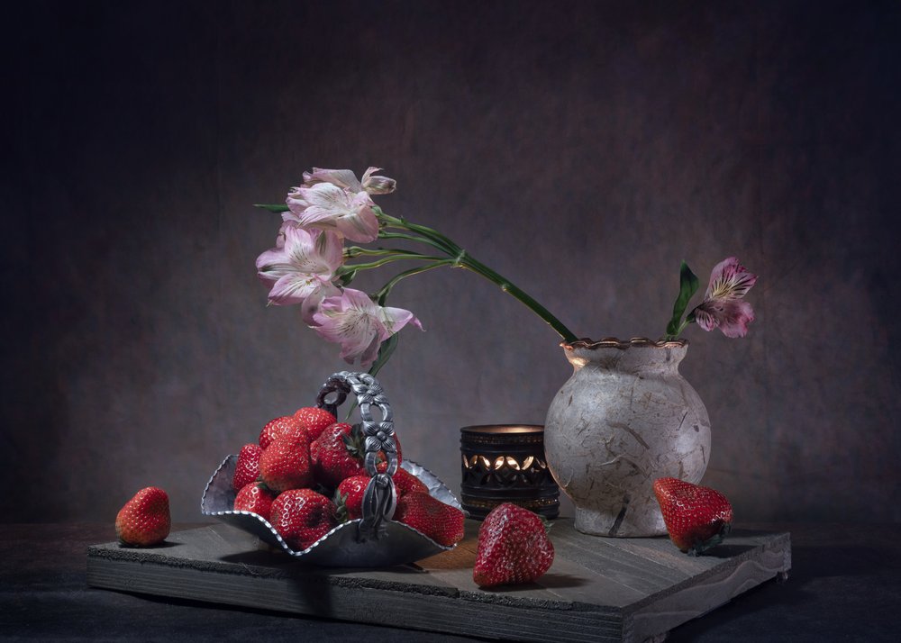 Natura morta rustica con fragole da Anna Qu