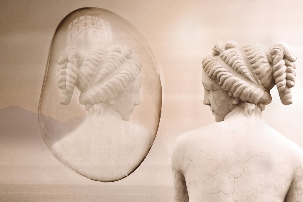 Riflesso su una statua classica da Christina Sillen