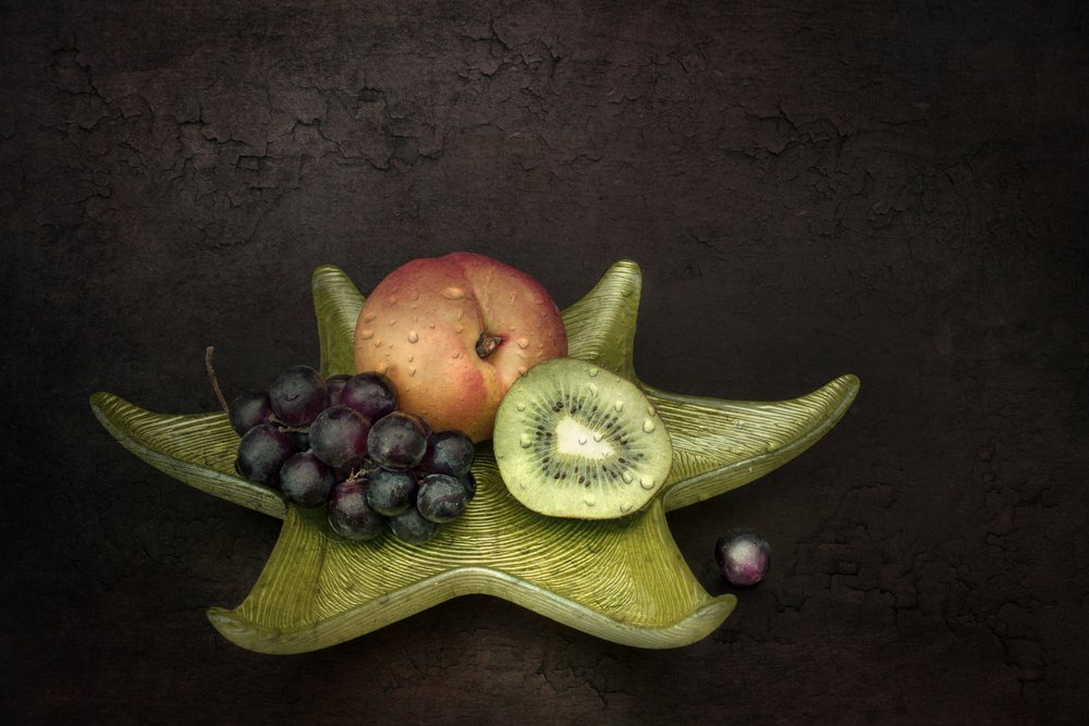Esposizione di frutta rugiadosa da Cicek Kiral