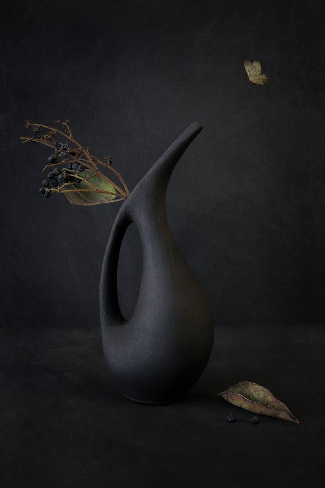 Vaso nero minimalista da Cicek Kiral