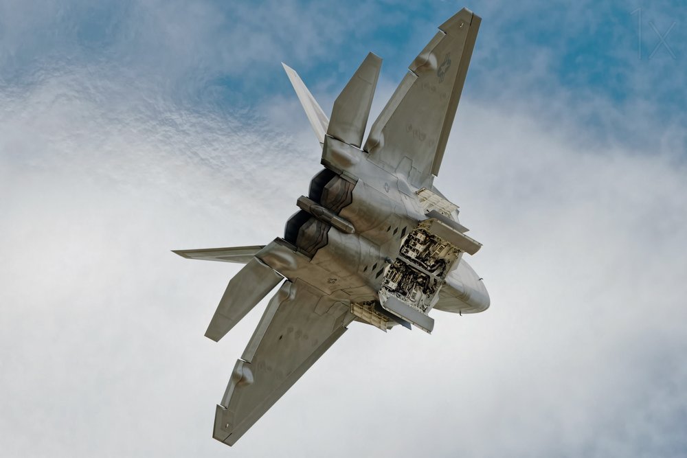 Volo dinamico con un jet da combattimento da Darek Siusta