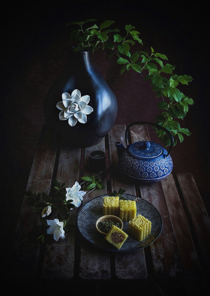 Natura morta con tè scuro da Fangping Zhou