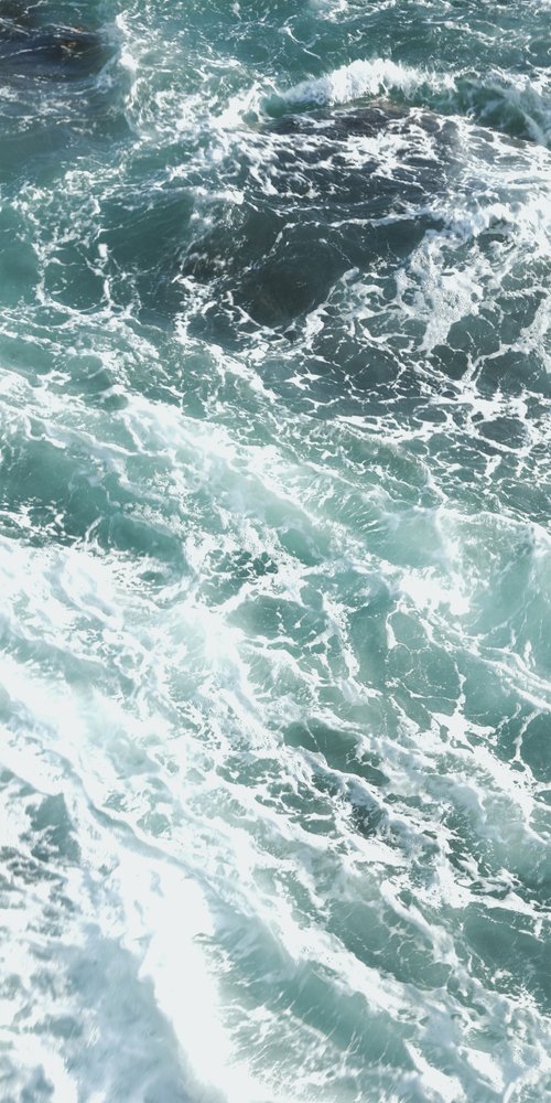 Onde oceaniche turbolente da Gemma Bardot