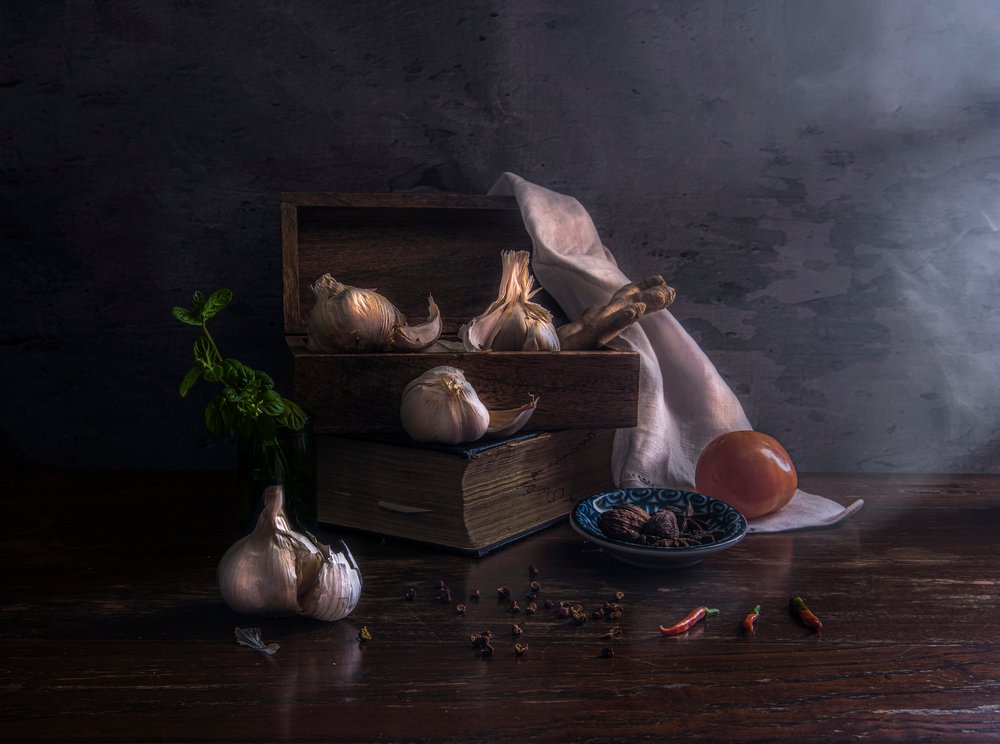 Natura morta rustica con aglio da Judy Tseng