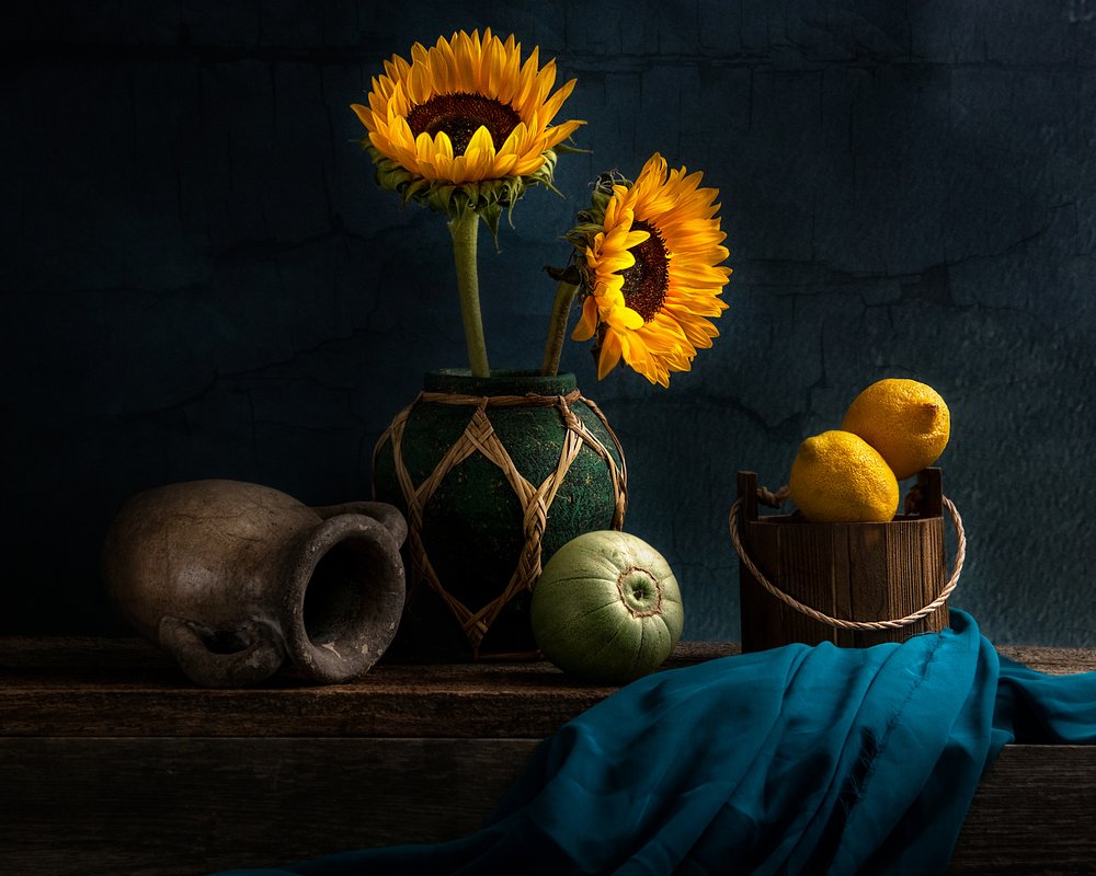 Girasoli e limoni in stile rustico da Louie Luo