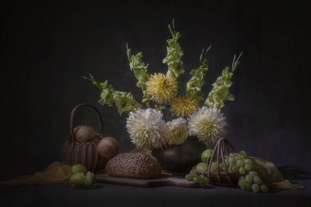 Raccolta floreale oscura da Lydia Jacobs