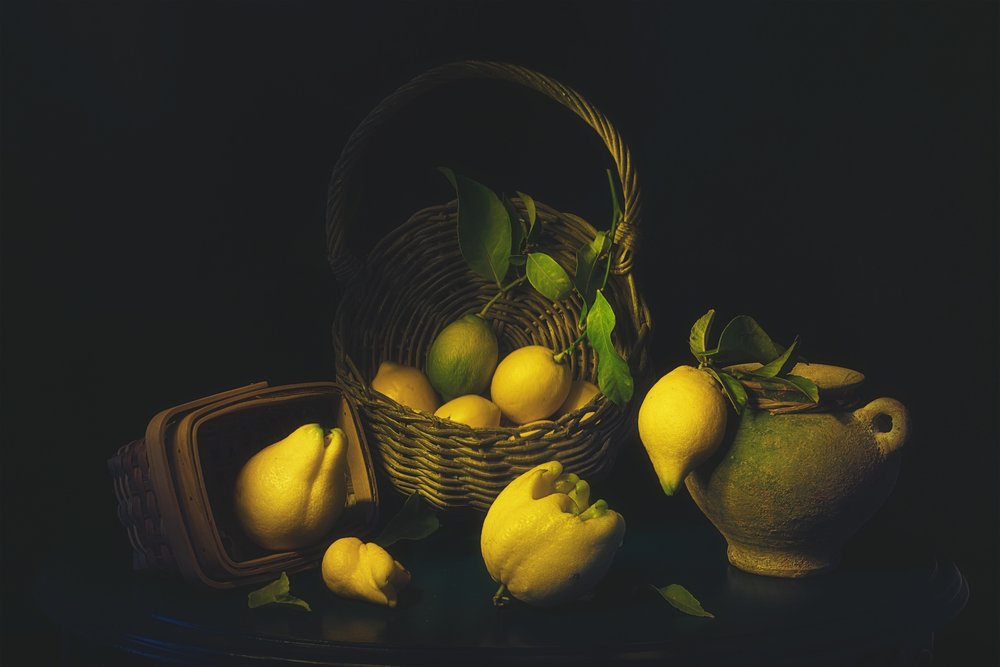 Natura morta con limone malinconico da Lydia Jacobs
