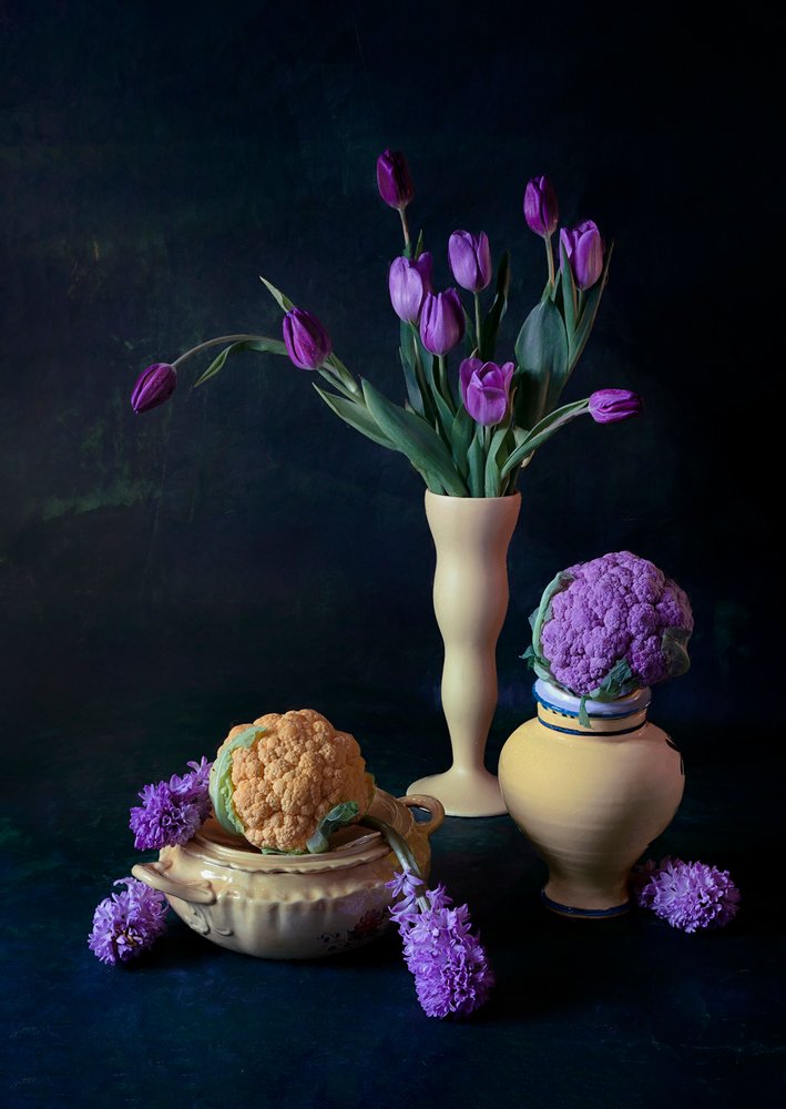 Tulipani viola e cavolfiore da Lydia Jacobs