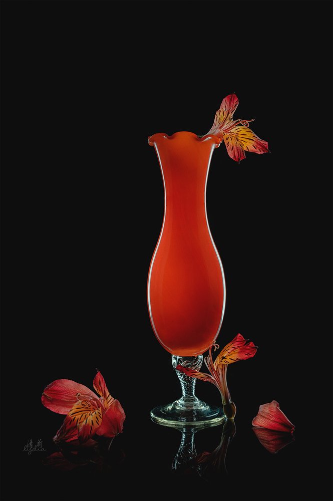 Natura morta con alstroemeria dai colori vivaci da Lydia Jacobs