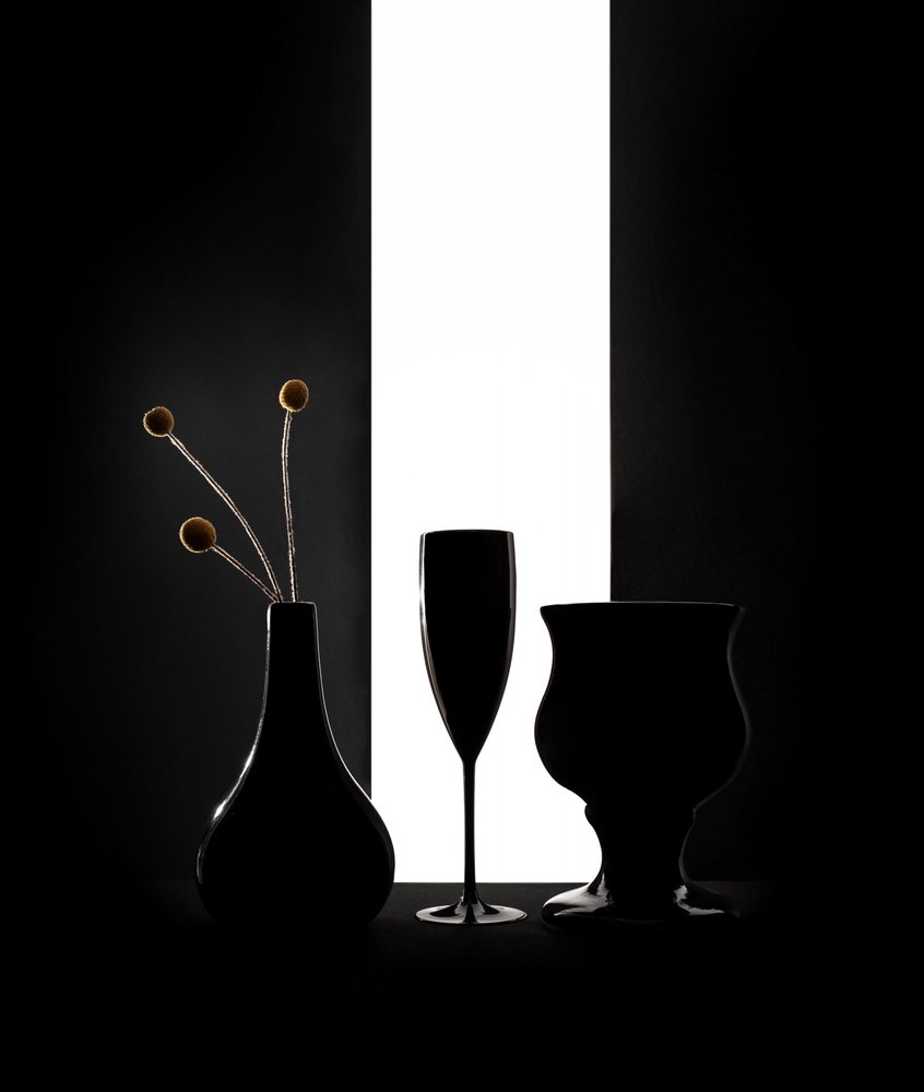 Silhouette eleganti e misteriose da Margareth Perfoncio