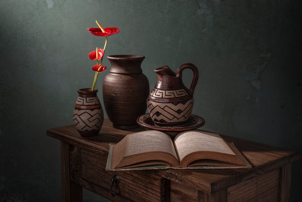 Natura morta con ceramiche rustiche da Margareth Perfoncio