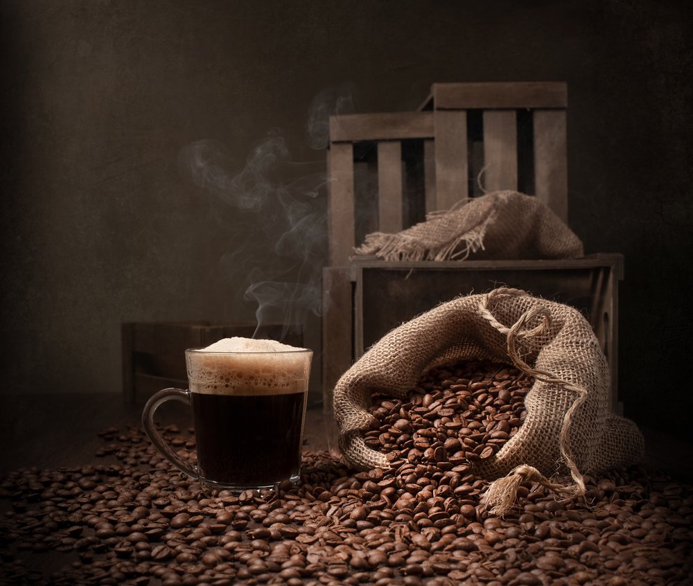 Natura morta con caffè caldo da Margareth Perfoncio