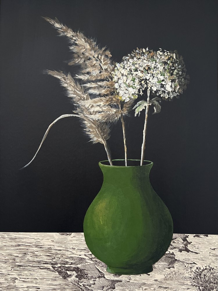 Vaso verde con ortensia della pampa da Marina Kozyr
