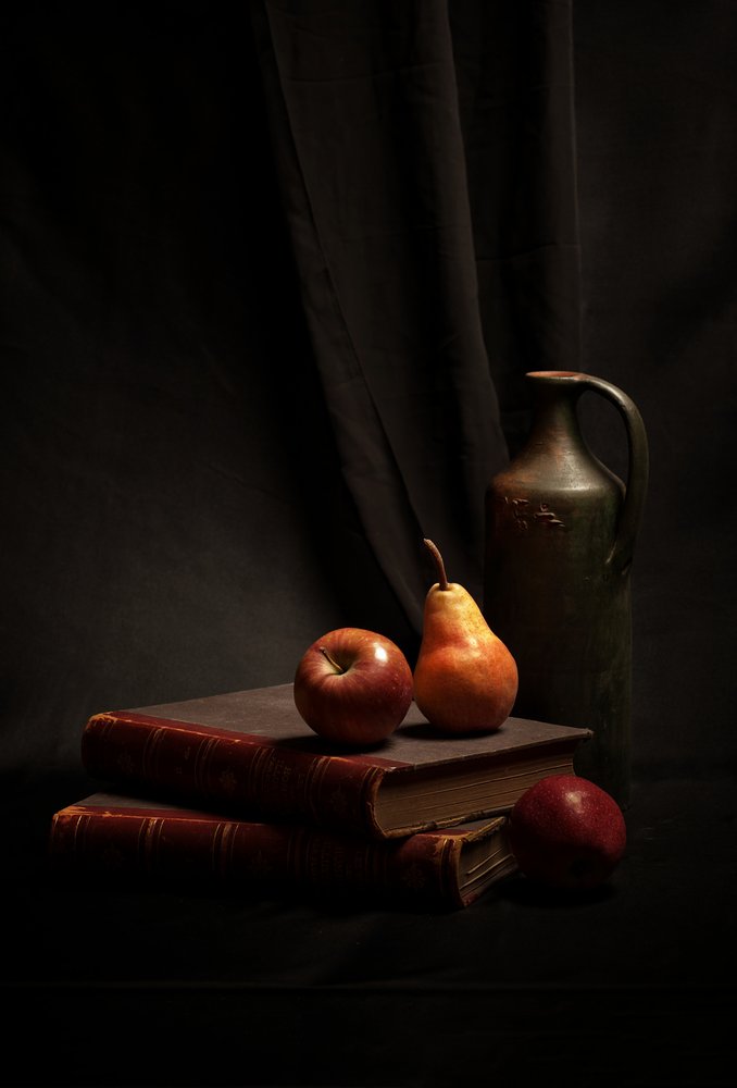 Libri rustici e frutta da Rucsandra Silvia Calin