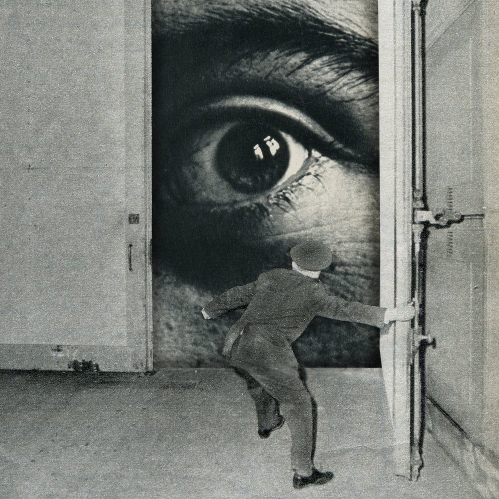 Uno sguardo surreale oltre la porta da Sammy Slabbinck
