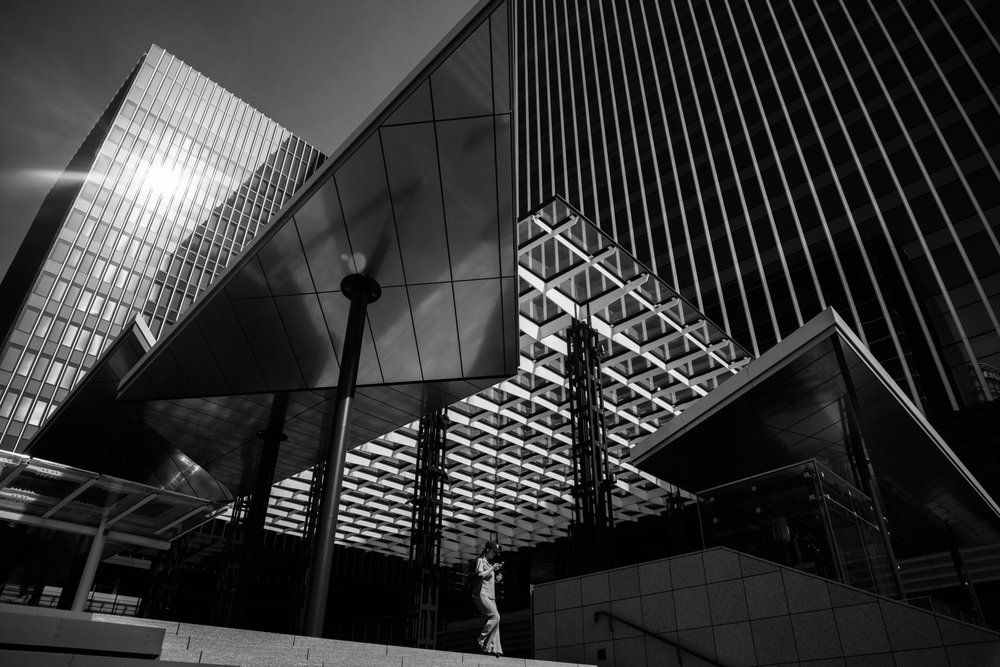 Architettura urbana in vetro da Satoshi Hata