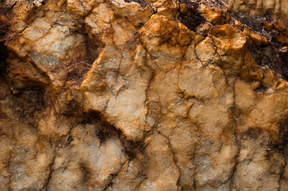 Struttura rocciosa dal carattere rustico da Studio Meikle