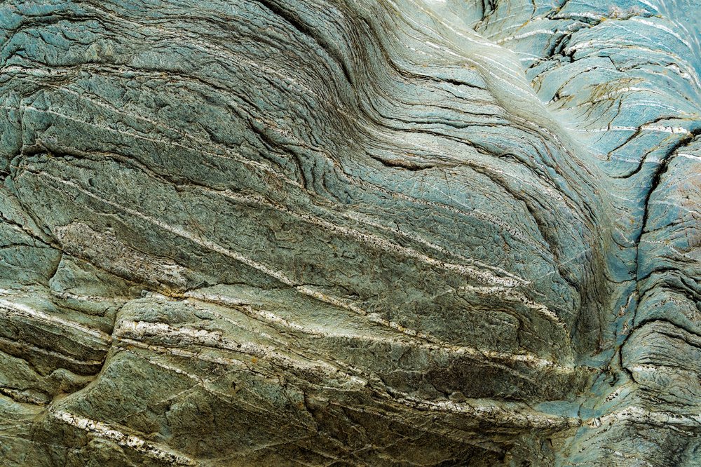 Pietra naturale blu-verde da Studio Meikle