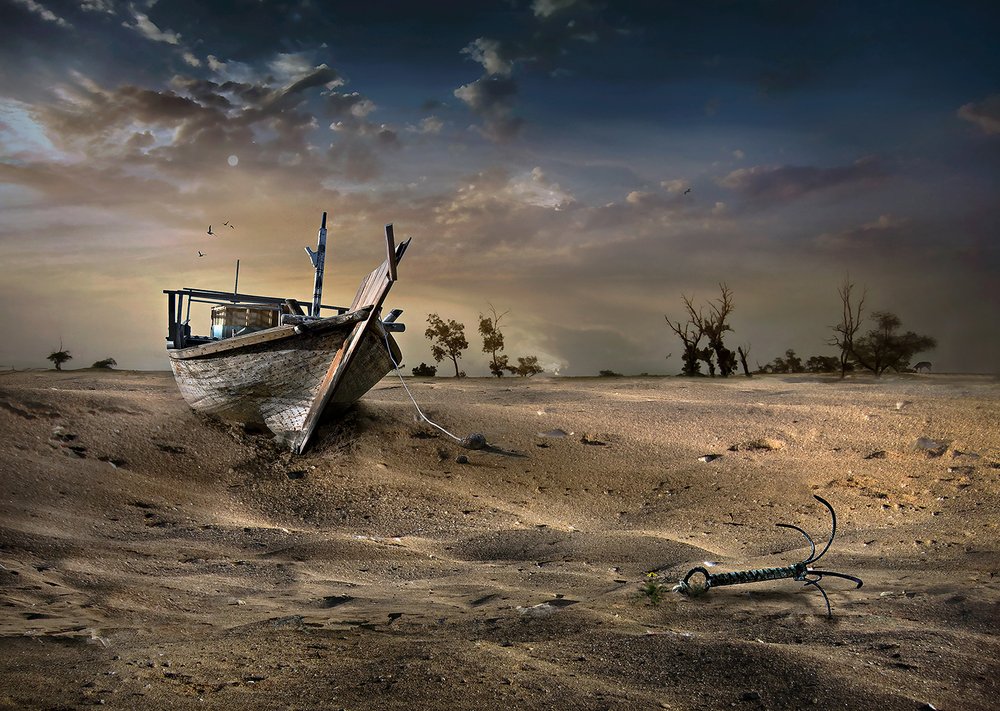 La barca dimenticata nel deserto da Sulaiman Almawash