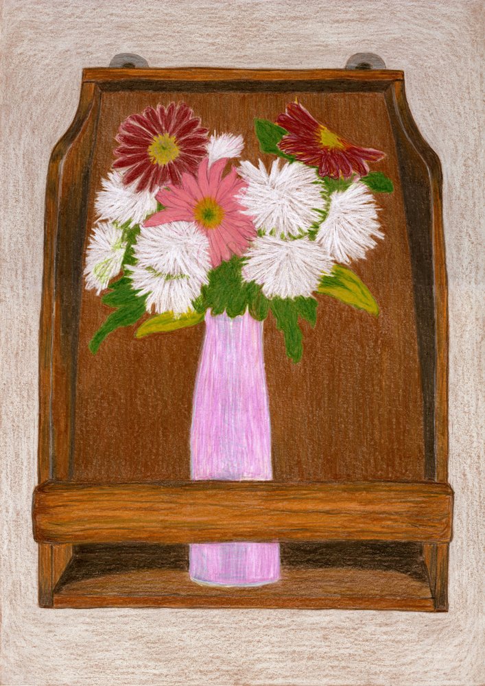 Fiori su una mensola di legno da Viktoriia Saunina