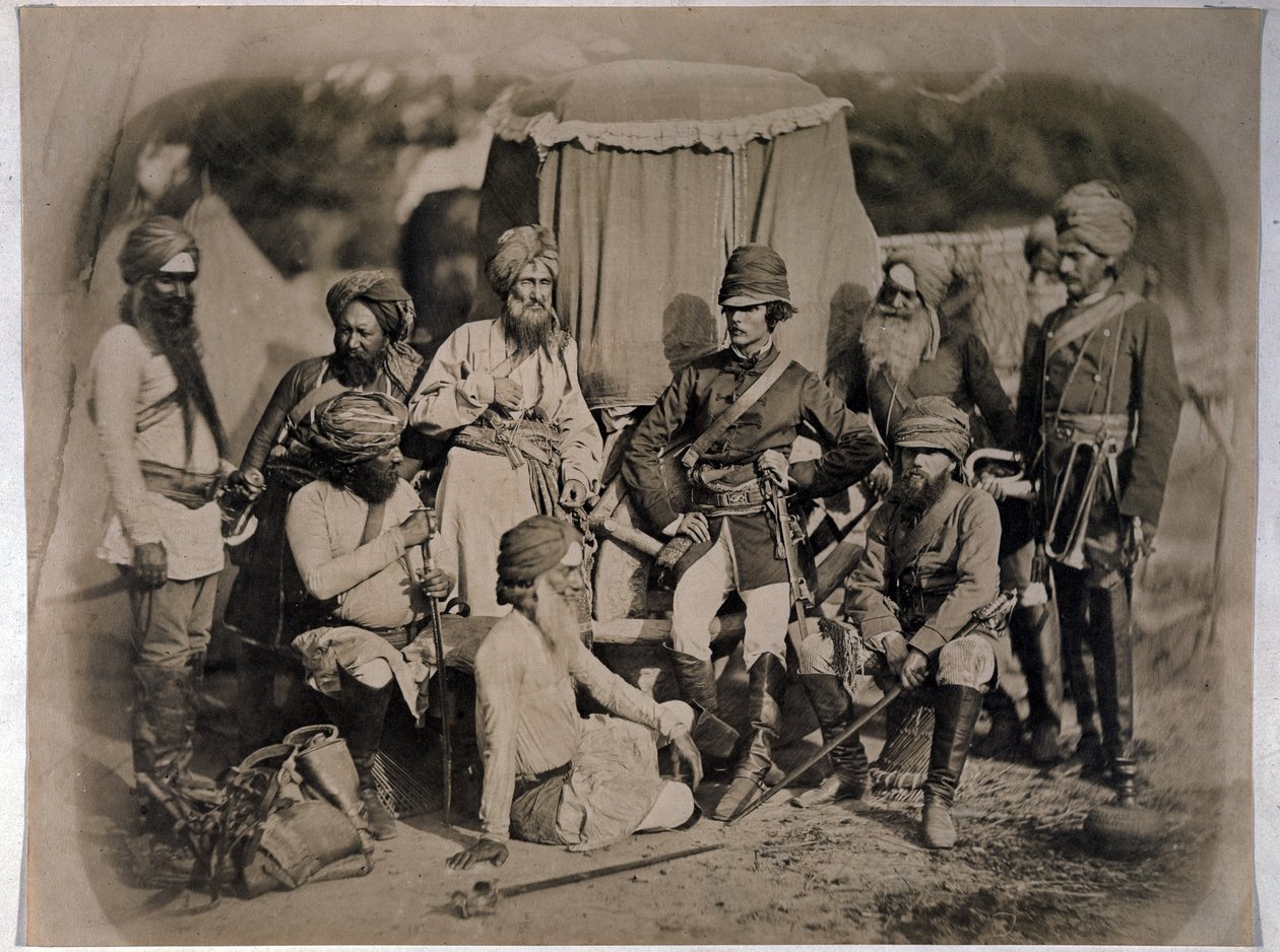 Un gruppo di ufficiali e uomini Sikh, 1858 da English Photographer