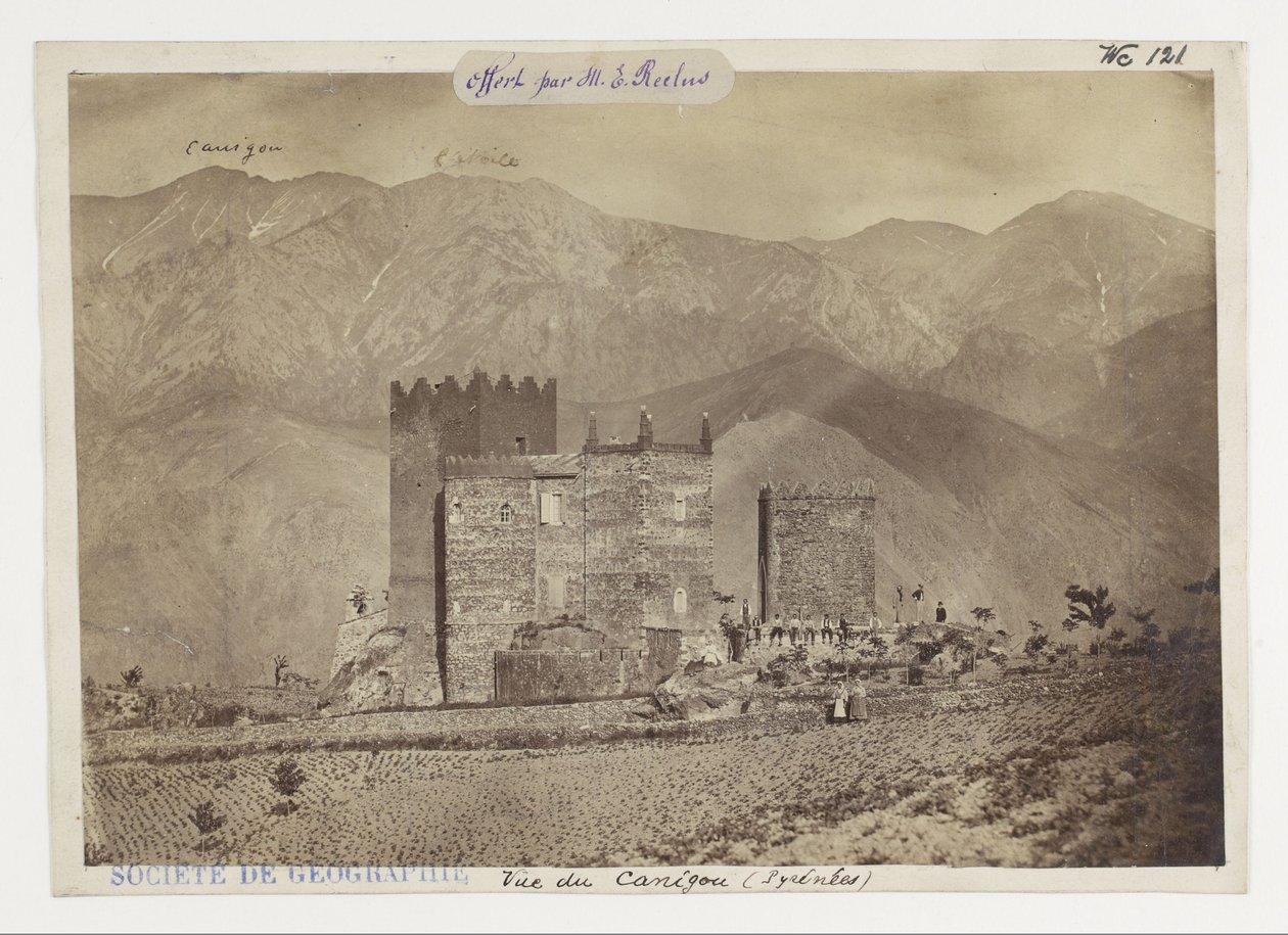 Castello di Thorrent e vista del Canigou da Unknown