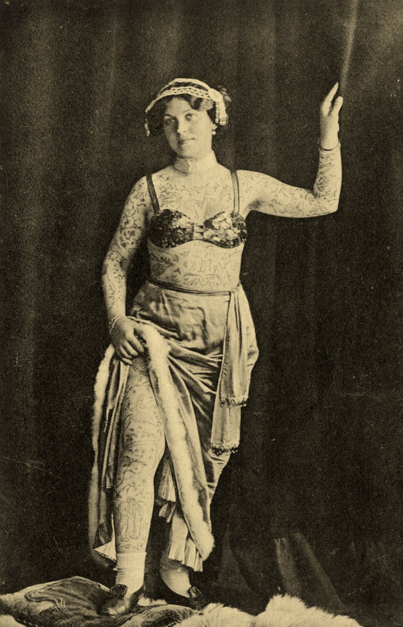 Ritratto di Maud, la donna tatuata, c.1905 da Unknown