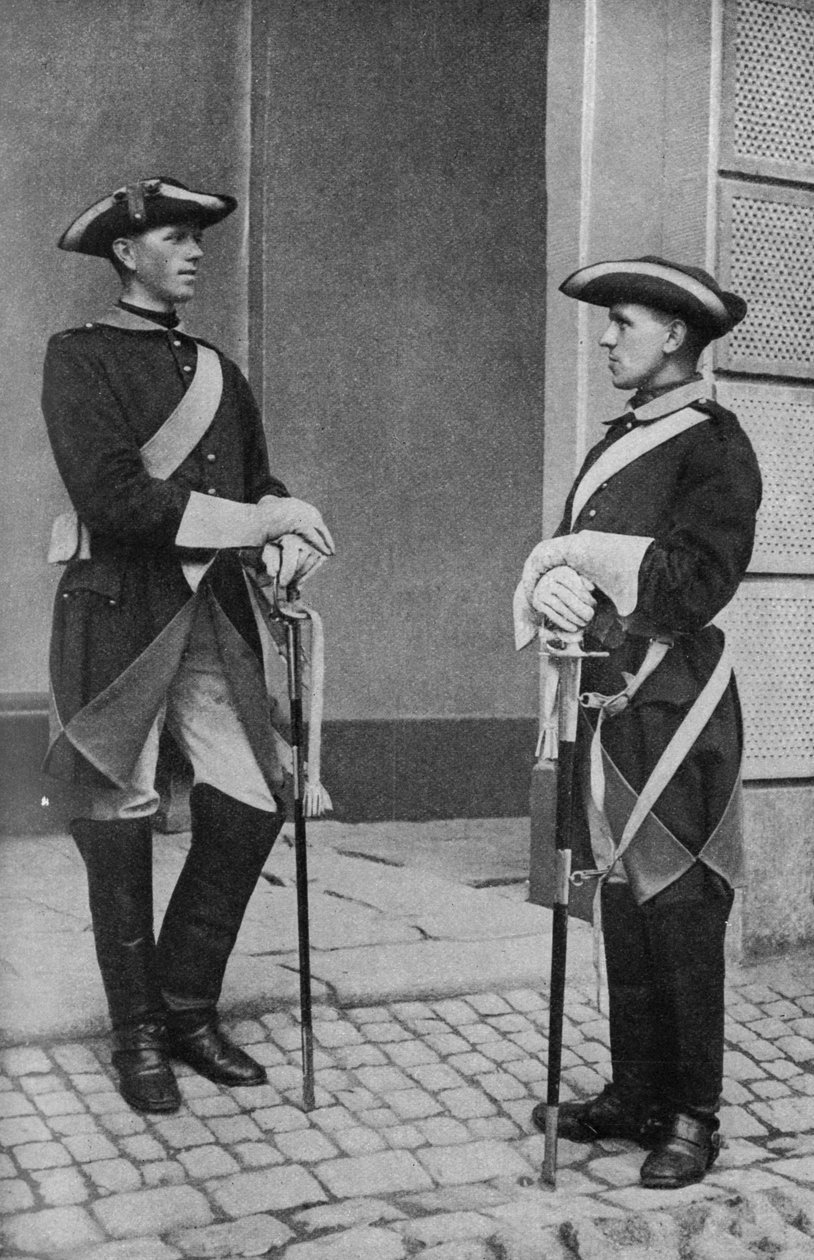 Svezia. Robusti guardiani svedesi della maestà del re. 1920 da Unknown