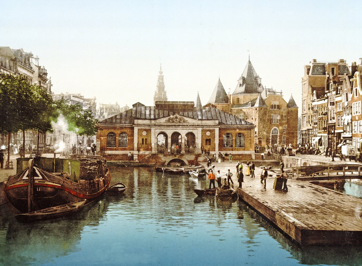 Mercato del pesce e Borsa, Amsterdam, Paesi Bassi, pub. c. 1900 da Dutch Photographer