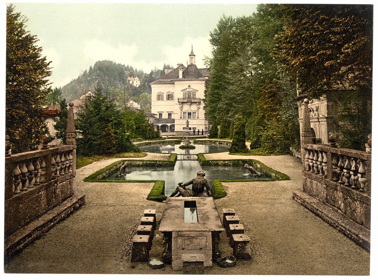 Schloss Hellbrun vicino a Salisburgo, pub. c.1890 - 1900 da English Photographer
