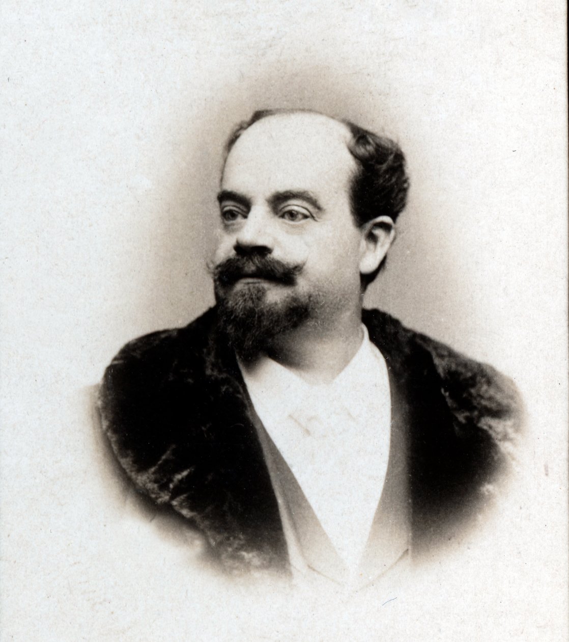 Ritratto di Gabriel Ferrier (1847-1914), pittore francese da French Photographer