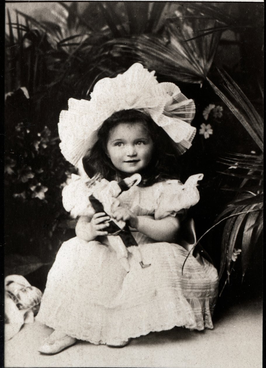 Ritratto della Granduchessa Olga Nikolaevna Romanova di Russia (1897-1918) da French Photographer