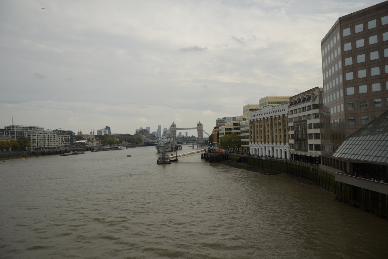 Il London Bridge sul Tamigi, nel cuore di Londra da Albert Mansour