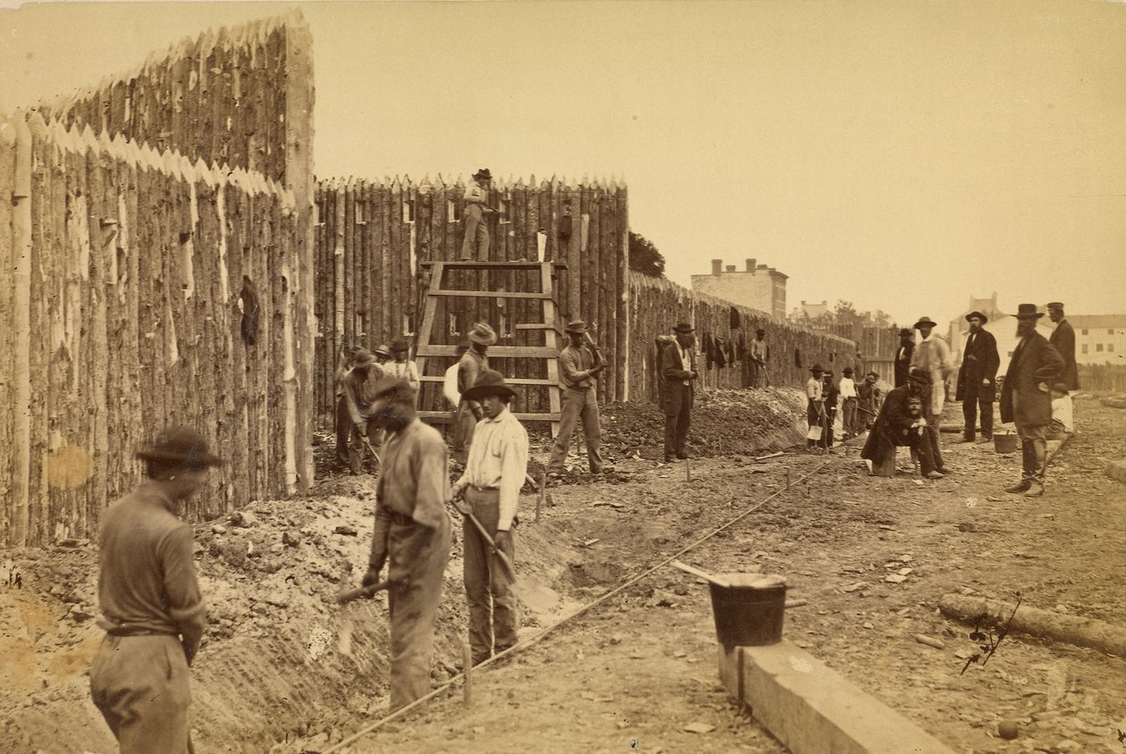 [Stockade costruita dal generale Haupt per proteggere le proprietà del governo, Orange  Alexandria R.R., Alexandria, Virigina]. da A.J. Russell