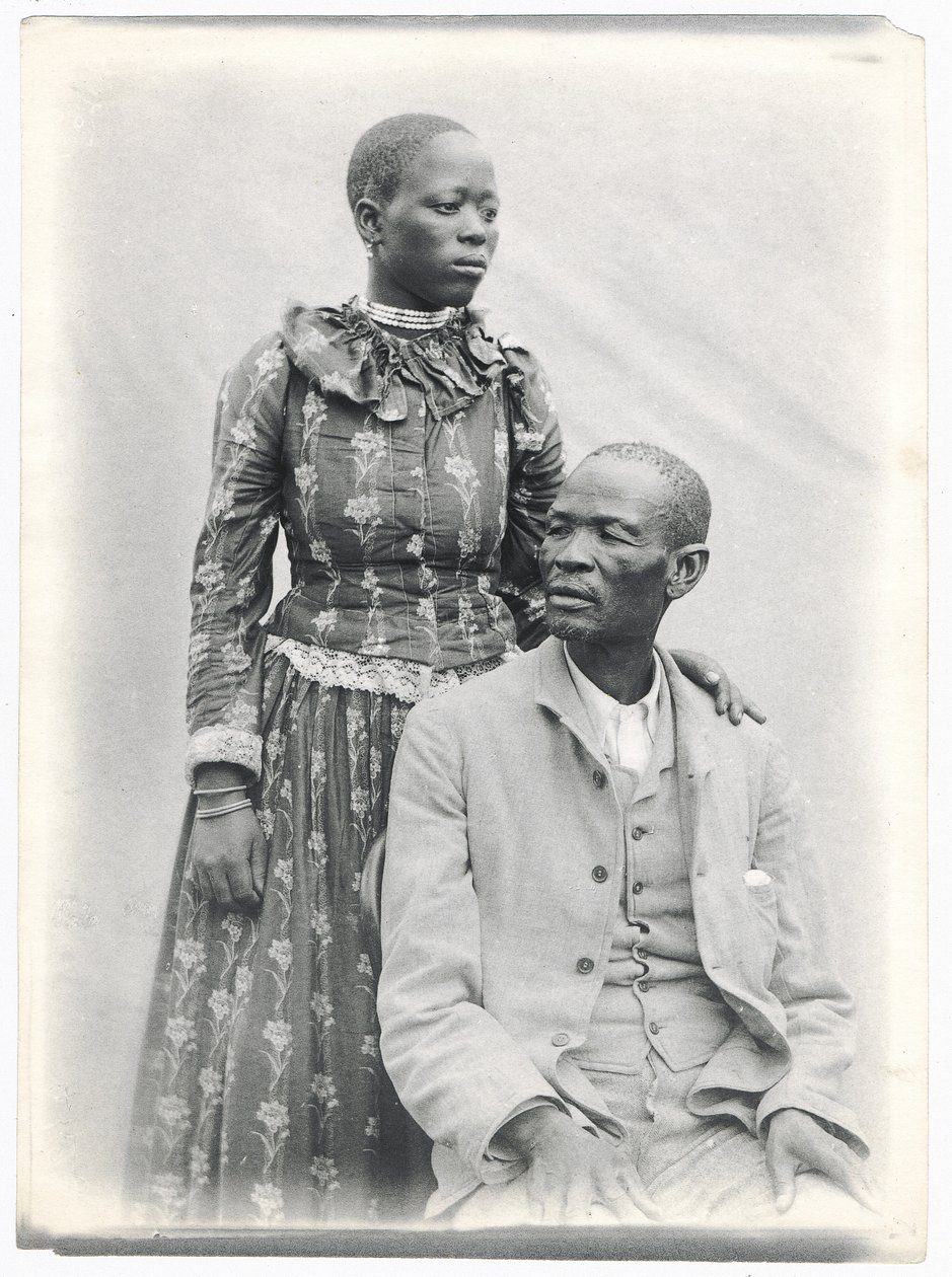 Khama e sua moglie, c.1910 da A. E. Hargreave