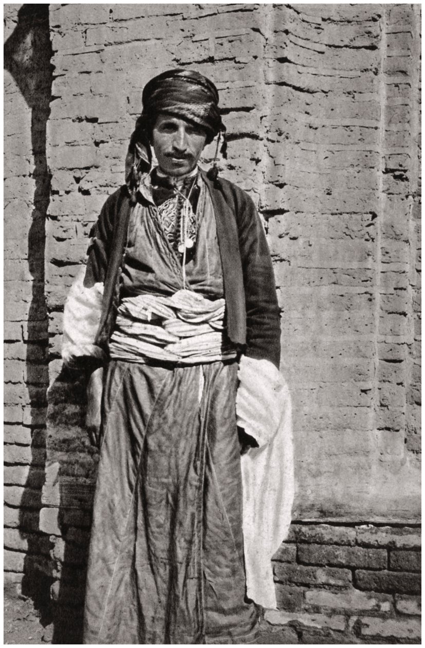 Un tribale curdo del sud del Kurdistan, Iraq, 1925 da A. Kerim