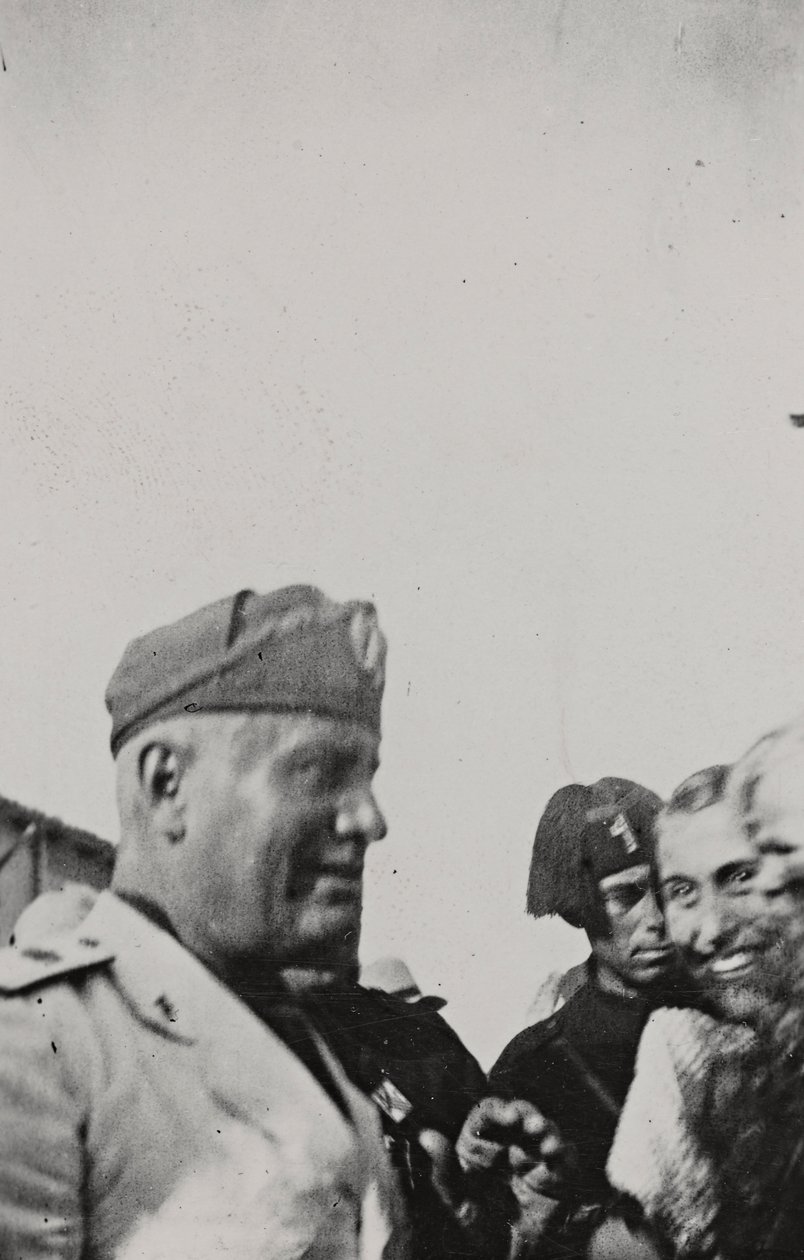 Album "Duce": Benito Mussolini durante una visita ufficiale in Sicilia (foto b/n) da A. Scarlata