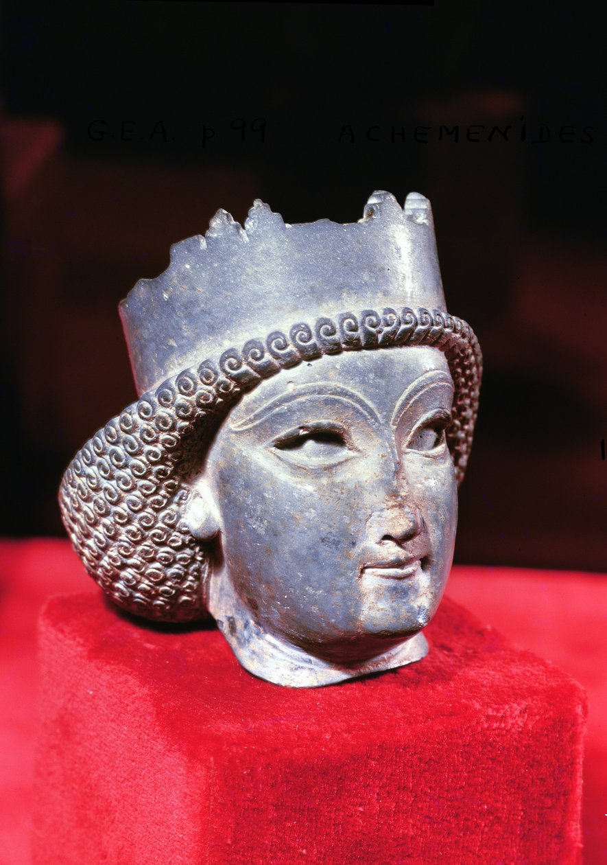 Testa di un principe, da Persepoli, V-IV secolo a.C. lapislazzuli da Achaemenid