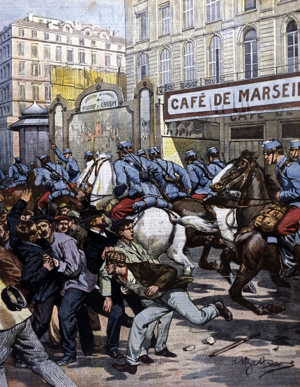 Gli scioperi dei lavoratori a Marsiglia: gli ussari in carica sulla Canebière. Illustrazione di Beltrame. La Domenica del Corriere. 1901 da Achille Beltrame