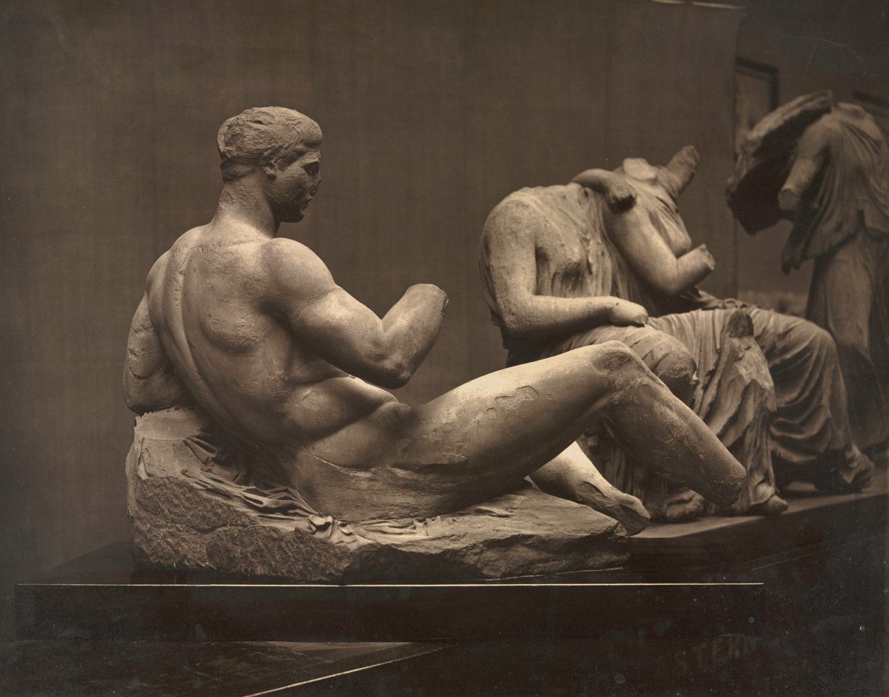Sculture del Partenone, British Museum, c1870s da Adolphe Braun