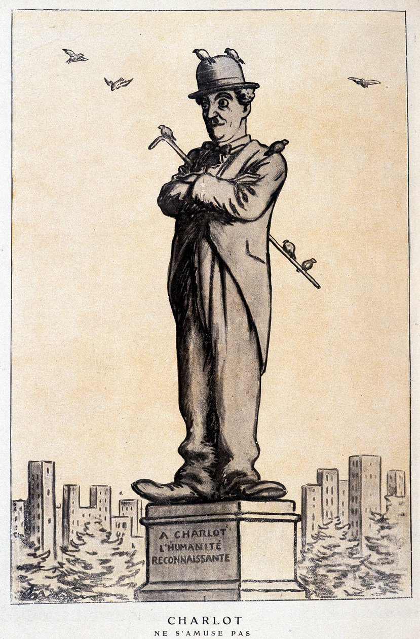 Charlot in statua con scritta sul piedistallo: "A Charlot, l