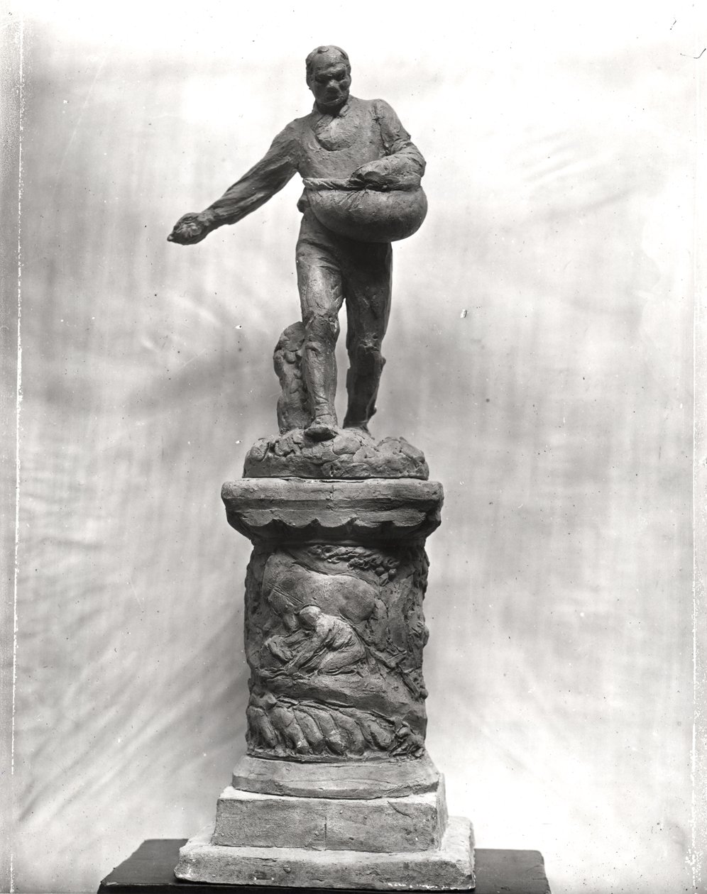 Il seminatore, bozzetto per un monumento dedicato ai lavoratori dei campi, 1889-1900 (terracotta) da Aime Jules Dalou