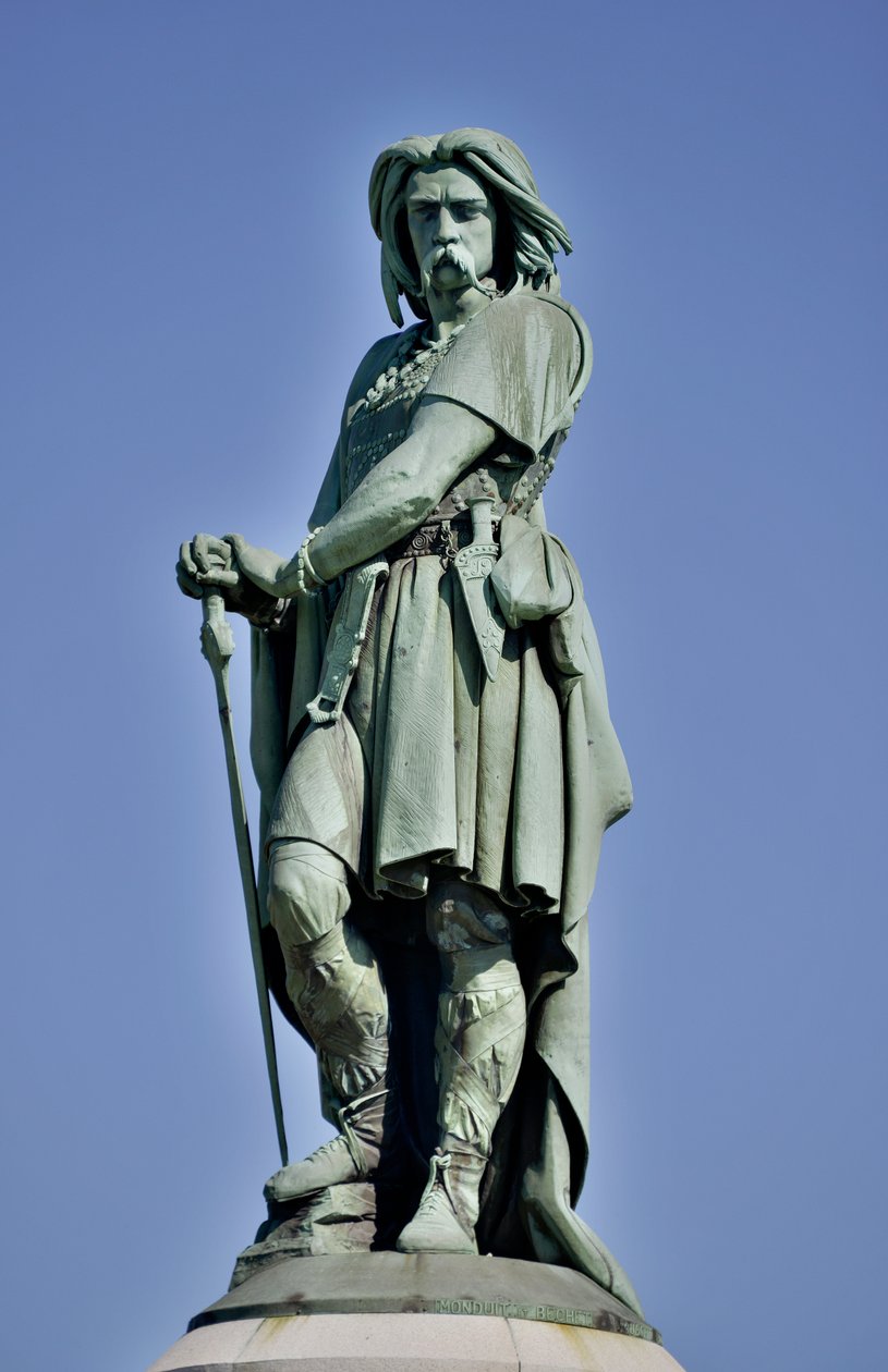 Statua colossale di Vercingetorige (72-46 a.C.), capo gallico da Aime Millet